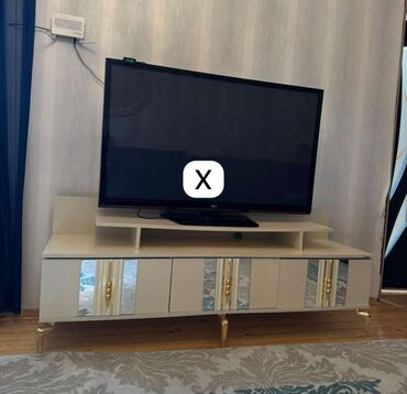 TV altlığı: Tv Stend 150 Azn. Damla mebelden alinib. Kocle elaqedar satilir