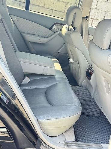 a class mercedes: Mercedes-Benz S-Class: 3.7 l | 2004 il Sedan — 2