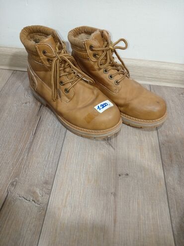 n: Ankle boots, 37