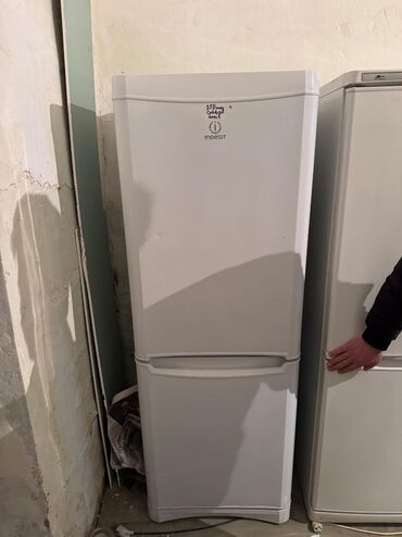 islenmis soyducular: İşlənmiş 2 qapılı Indesit Soyuducu Satılır, rəng - Ağ