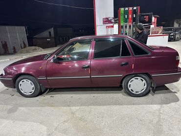 Daewoo: Daewoo Nexia: 2004 г., 1.6 л, Механика, Газ, Седан