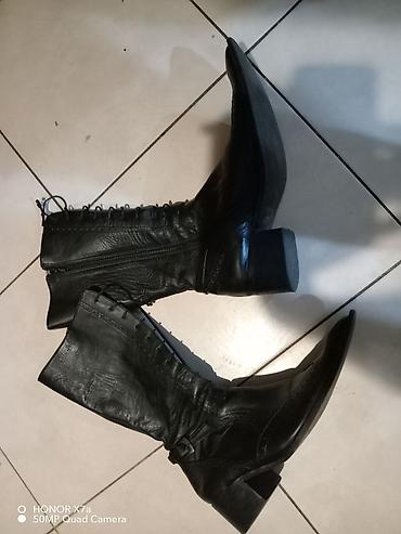 obuca maras: Crne kožne čizme do polovine lista, elegantnog špicastog vrha i sa — 5