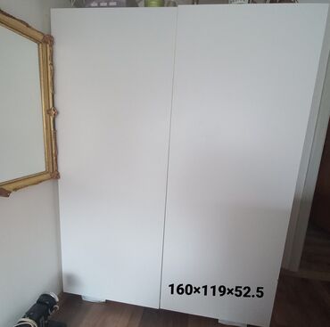 nameštaj m: Dvokrilni ormar bele boje, dimenzija 160x119x52.5 cm. Idealan je za