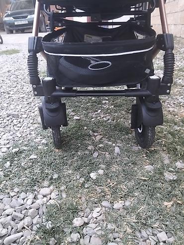 uşaq ucun telefon: Uşaq arabası – bej rəngli kapot və oturacaq, qara baza ilə. Geniş — 3
