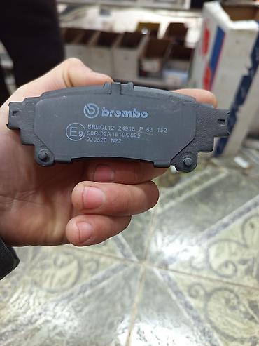 e9: Задние тормозные колодки Brembo для Lexus RX - Назначение: задняя ось — 2
