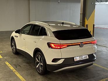 Volkswagen: ID4
49000km
2022 — 6