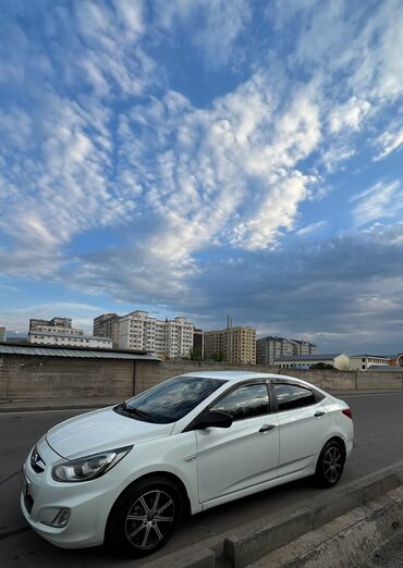 руль на марк 2: Hyundai Accent: 2013 г., 1.6 л, Автомат, Бензин, Седан