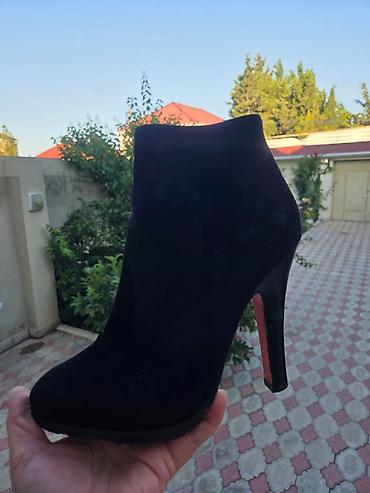uqlarez ikinci əl: Ölçü: 38, İşlənmiş — 7