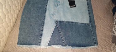 Ətəklər: Cins etek.tezedir etketi ustunde. 21m — 8