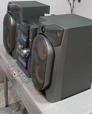 disk qiymeti: Musiqi mərkəzi "Sony".Bluetooth,AUX,Disk,radio,kasset.Tam işlək — 1