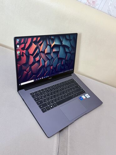 Huawei: Intel Core i7, 16 GB, 15.6 " — 2