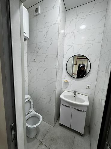 кну: Сдаю Офисный кабинет: 85 м², В жилом комплексе, С ремонтом, Первая линия, С отдельным входом, С отдельным санузлом — 7
