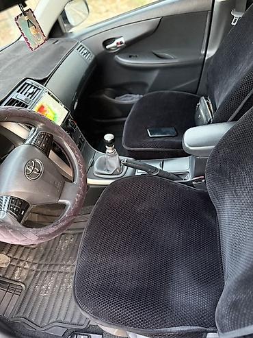 Toyota: Toyota Corolla: 2010 г., 1.6 л, Механика, Бензин, Седан — 6