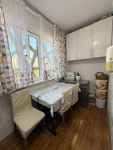юг 2: 3 комнаты, 68 м², Юг-2 мкр 106 серия улучшенная, 5 этаж, Косметический ремонт — 5