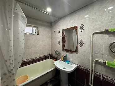 86: 2 комнаты, 46 м², Манаса/Боконбаева Индивидуалка, 5 этаж, Косметический ремонт — 4