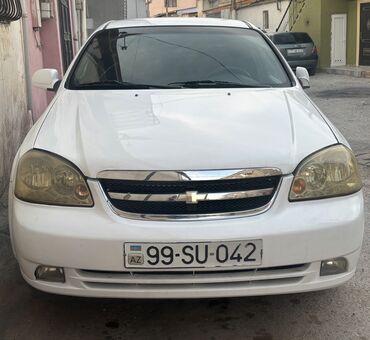 Chevrolet Lacetti: 1.8 l | 2010 il 35000 km Sedan