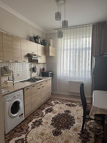 qaz peci gence: Metbex mebeli 400 azn. Ustunde qaz,moyka,aspirator verilir. Uzunlugu — 1