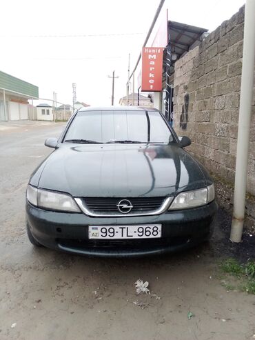 b klass: Opel Vectra: 2 l | 1997 il 300000 km Sedan