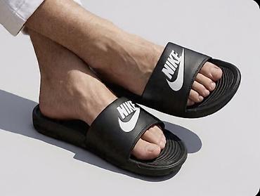 Nike muške papuče – crne - Model: klasične klizačice sa širokim