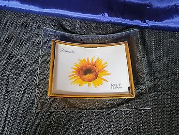 Slike i ramovi: Stakleni nov ram za sliku. Sve na ramu je odsjaj od svetla. Ram — 8