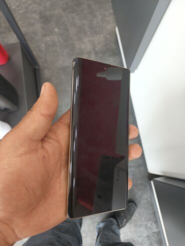 телефон флай 2: Infinix Note 40 Pro, 256 GB, rəng - Yaşıl, Simsiz şarj