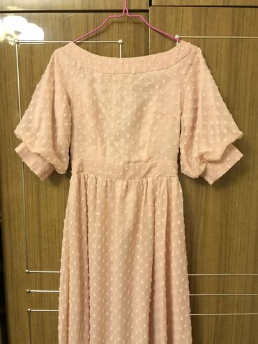 вечернее платье персикового цвета: Вечернее платье