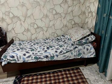 купить бу кровать с матрасом: Продается односпальная кровать (2 шт) Односпальная кровать с прочным