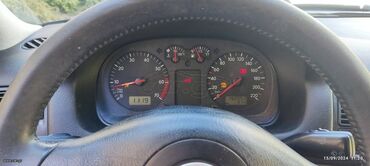 Volkswagen: Volkswagen Golf: 1.4 l. | 2000 έ. Χάτσμπακ — 12