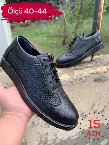 Ayaqqabılar: Butun ayaqqabılar 15 azn bu ayin sonuna kimi!! Ölçü 40 44 kimi — 2