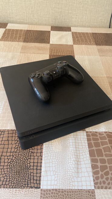 baku electronics playstation: PlayStation 4 slim 1tb
Uzerinde 5 oyun var