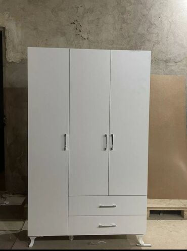 Dolablar: Yeni, Açılan, 3 qapılı Düz dolab, Dolab-asılqan, Rusiya — 12