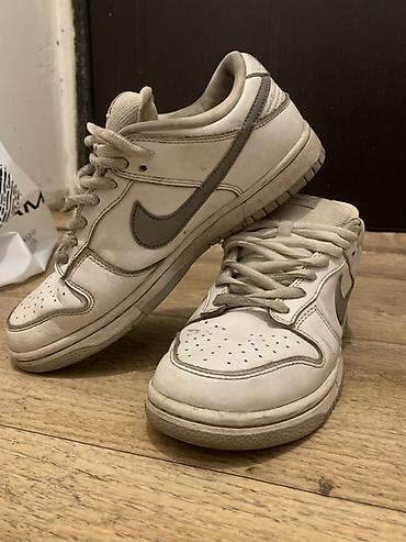 tech flees: Кроссовки Nike Dunk Low x Supreme (белые/серые) - Модель: Dunk Low - — 1