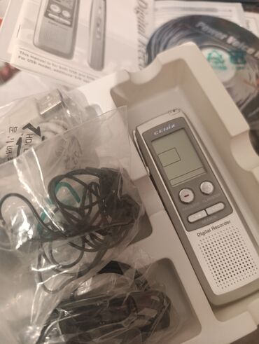 silver et ceken: Cenix Digital Recorder – səs yazıcı Xüsusiyyətlər: - Model xətti
