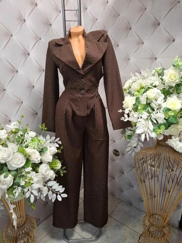 Kompleti: Damsko odelo – sako i pantalone sa sitnim tačkicama - Model: dvodelni — 5