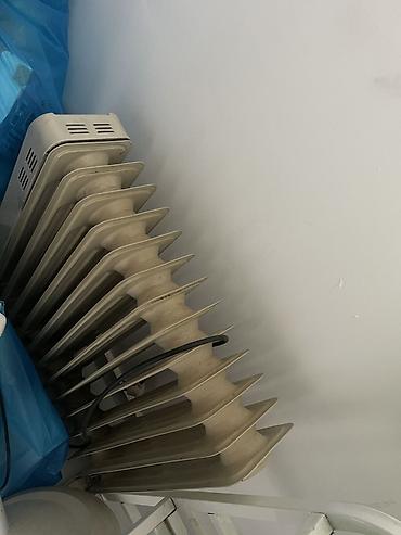 islənmis radiyator: Yağlı radiator (elektrikli) Elde 2 eded var 2 si biryerde 80 manat — 2