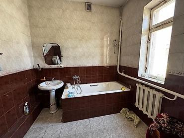 Продажа коттеджей и домов: 6 комнат и более, 605 м², 9 соток, Бишкек, ул. Горького / Панфилова Риэлтор — 17