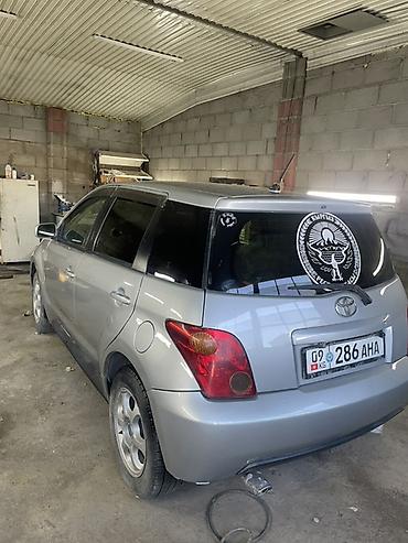 Toyota: Toyota Ist: 2004 г., 1.5 л, Автомат, Бензин, Хэтчбэк — 4