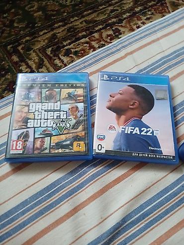 сони 4 диски: PlayStation 4 (PS4) с аксессуарами и играми В комплекте: - Консоль — 2