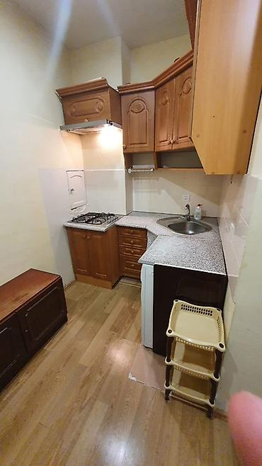 Mənzillər: Satılıq 2 otaqlı, əşyalarla birlikdə mansard mənzil. İnşaatçılar — 1
