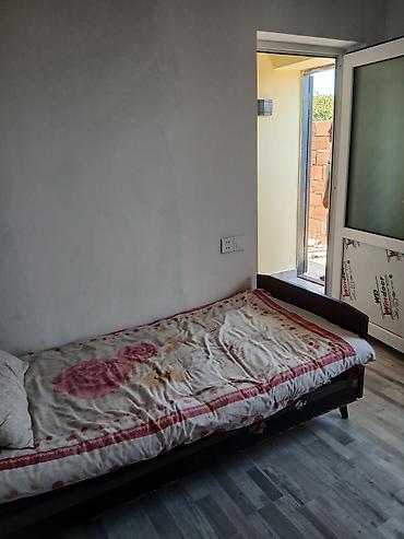 gence gunluk kiraye evler: ( Kommunal daxil- 400 azn) Mediabadda ist petrola yaxın ərazidə — 5