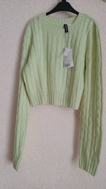 Dəstlər, kostyumlar: HsM marka.geyinilmeyib.beli qisadir,top during.razmer S