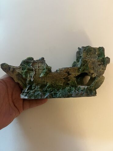 pişik ucun qum qabı: Akvaryum bəzəyi seti - Tema: Qədim batmış gəmi dekoru + süni su