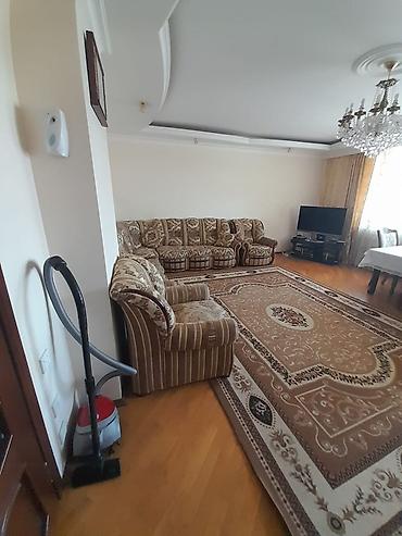 platin satışı: Gənclik metrosuna yaxın, Ayna Sultanova heykəli və İstanbul NS — 2