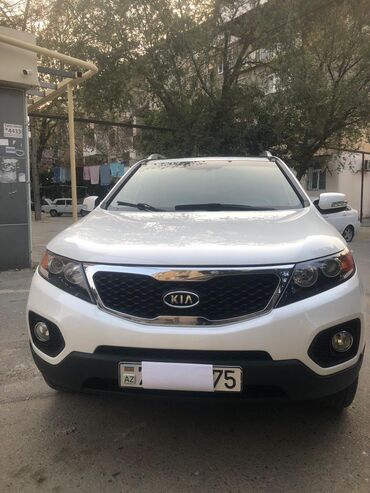 kia masini: Kia Sorento: 2 l | 2011 il Ofrouder/SUV