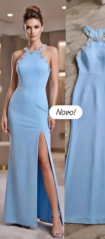 satensa: Elegantna duga haljina u svetlo plavoj boji. Model sa uskim, ravnim — 1