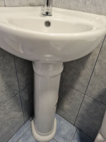 Uzunmüddətli kirayə evlər: 100 kv. m, 3 otaqlı, Telefon, Qaz, İnternet -da lalafo.az — 13 Uzunmüddətli kirayə evlər: 100 kv. m, 3 otaqlı, Telefon, Qaz, İnternet — 13