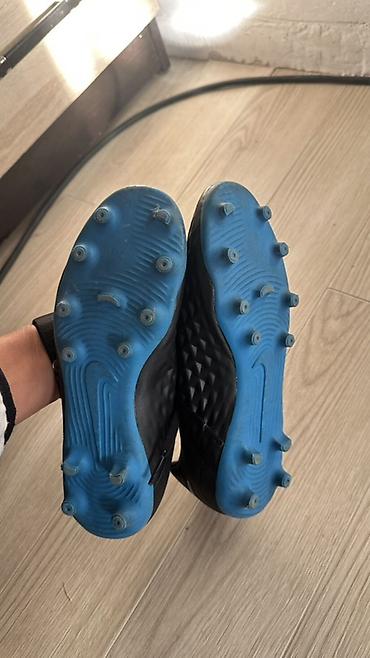 Футбольные бутсы Nike Tiempo Legend (серия Academy). - Тип подошвы