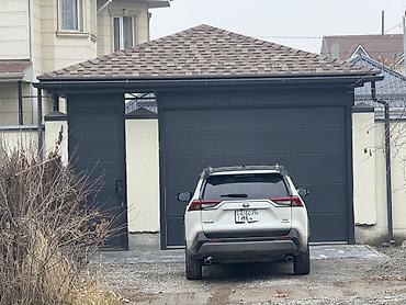 Секционные ворота: Секционные ворота и калитки из сэндвич‑панелей - Тип: подъемные — 1