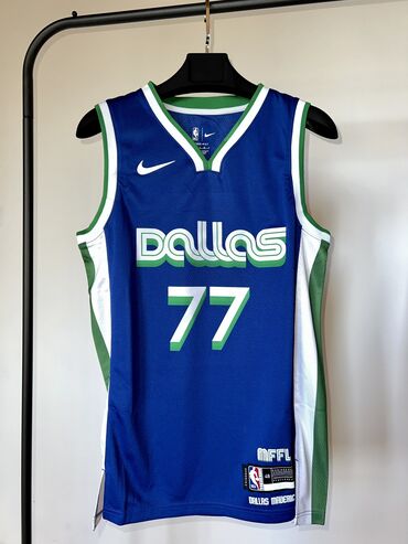 мужская одежда incity: Dallas Mavericks - баскетбольная майка (Лука Дончич)
Размеры: L, XL