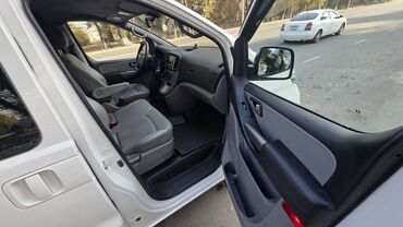 Hyundai: Hyundai Starex: 2019 г., 2.5 л, Автомат, Дизель, Бус — 19